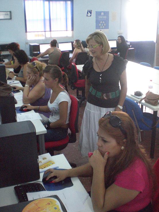 Igualdad clausura con éxito un curso de alfabetización digital dirigido a mujeres desempleadas