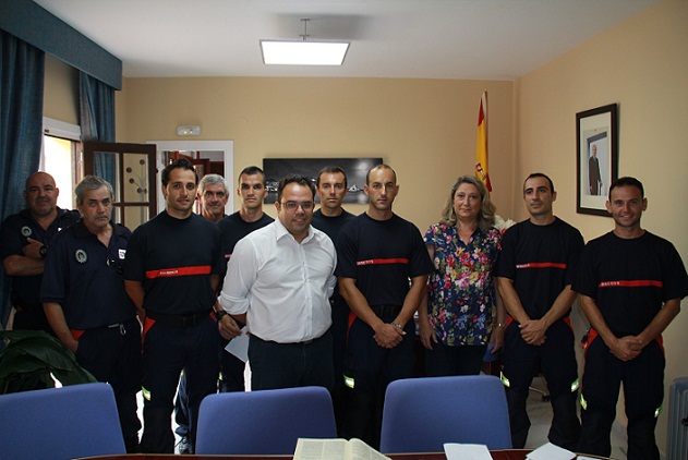 La plantilla del Cuerpo de Bomberos de Almuñécar se incrementa con tres funcionarios interinos de  bomberos conductores