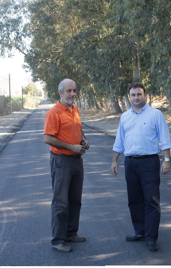 El Alcalde de Salobreña visita las obras de asfaltado del Plan Encamina2