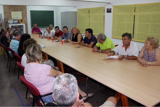 EL PSOE reivindica en Carchuna la permanencia de las Entidades Locales