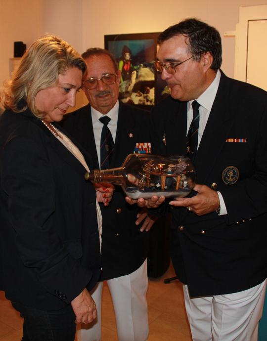 Una exposición de barcos en miniatura con motivo del 450 Aniversario del Naufragio de la Armada Española en La Herradura