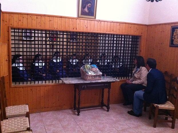 Las monjas Agustinas Recoletas de Motril reciben la visita de la alcaldesa