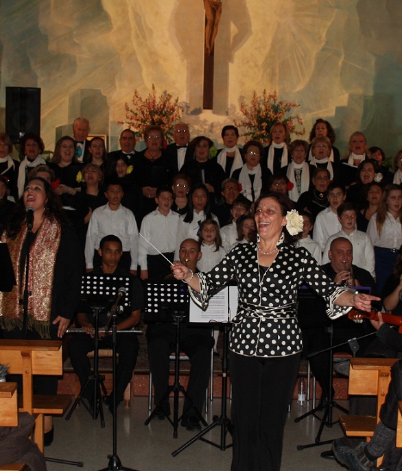 La Escuela de Música, Banda  y Coro Bahía de La Herradura y Juventudes Musicales ofrecieron un gran concierto de Navidad Andaluza