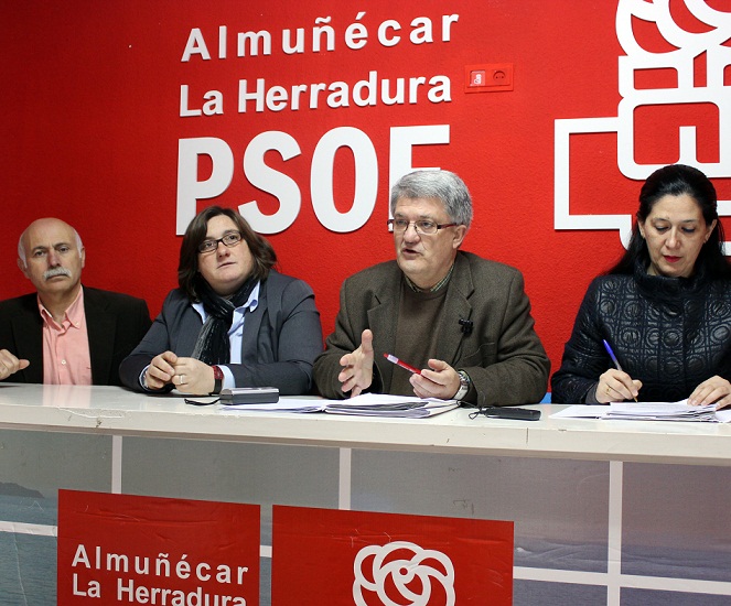 El PSOE Almuñécar teme la reducción de programas sociales a favor de un plan de obras