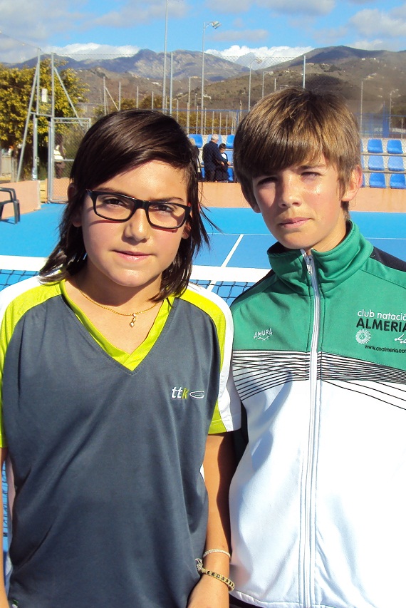 El  equipo de tenis infantil arranca con victoria el Campeonato de Andalucía