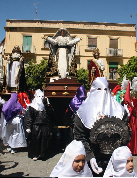 El tradicional El Paso de Semana Santa queda inmortalizado en un documental