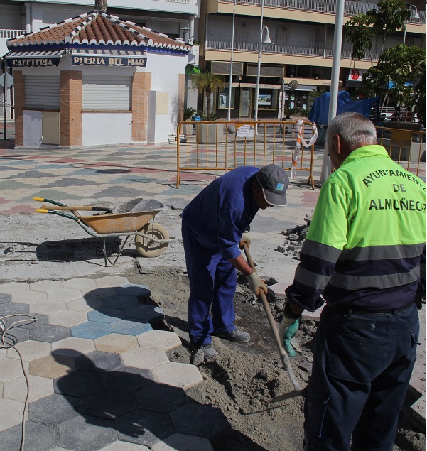 El Ayuntamiento  sexitano está trabajando en la impermeabilización de la fuente del Fenicio