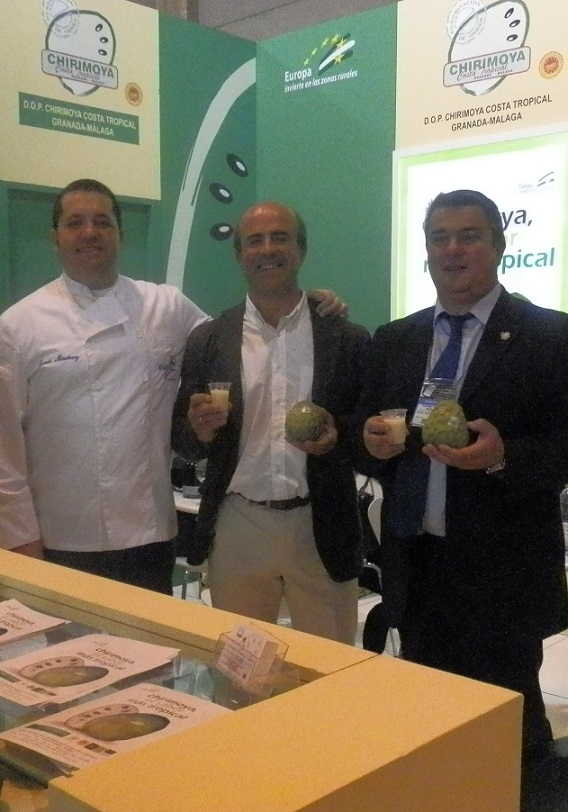El Ayuntamiento de Almuñécar apoya la promoción de la chirimoya en el Salón del Gourmets de Madrid
