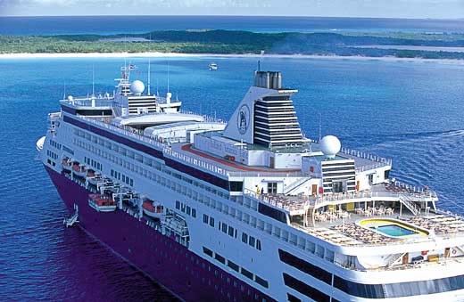 El primer crucero de la temporada en el Puerto de Motril llega con más de un millar de pasajeros