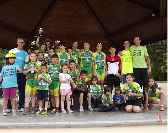 La Escuela Sexitana de Ciclismo consigue media docena de podios en La Zubia