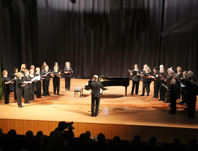 El Coro de Juventudes Musicales de Almuñécar puso el broche de cierre a la temporada de conciertos