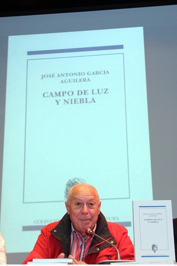 Jose Antonio García Aguilera presenta hoy lunes su  libro CAMPOS DE LUZ Y NIEBLA