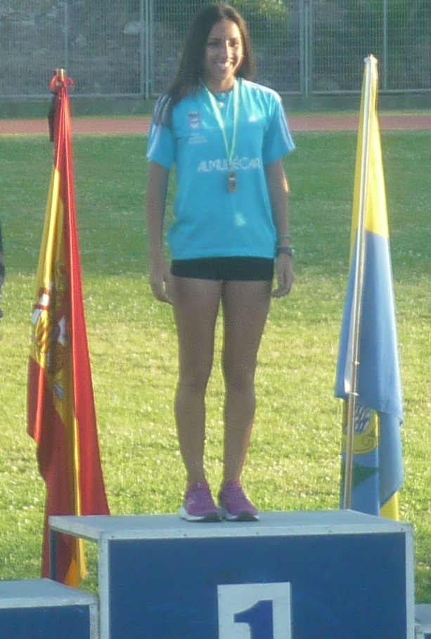 La atleta sexitana Aldana Zahzú Lucero se proclama campeona de Andalucía juvenil en salto