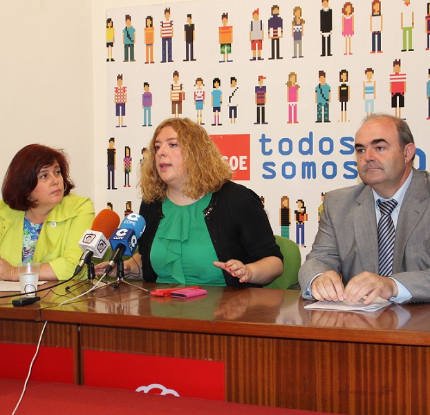 El Gobierno reconoce en una respuesta al PSOE que no abrirá ningún tramo de la A-7 en 2013