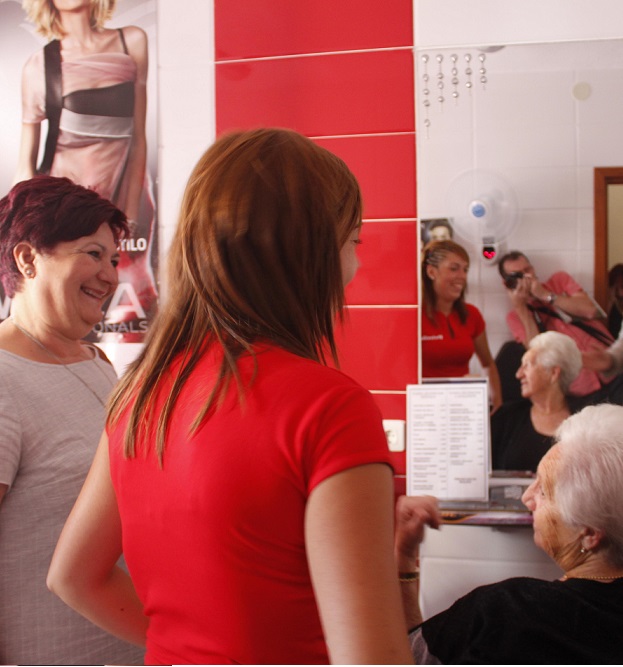 El Centro de Participación Activa de Órgiva pone en marcha los servicios de peluquería y podología