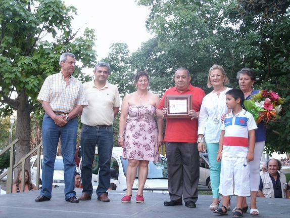 El emotivo homenaje a Pepe Herrera centra la celebración de las fiestas de La Fabriquilla