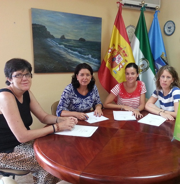 Reinoso agradece la labor realizada por AFAVIDA tras declaración de Almuñécar como ciudad solidaria con el Alzheimer