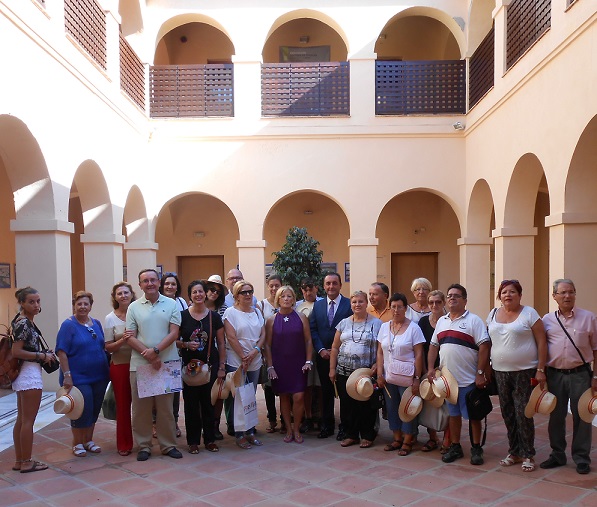 40 vecinos visitan Melilla en una nueva edición del programa Motrileños Viajeros