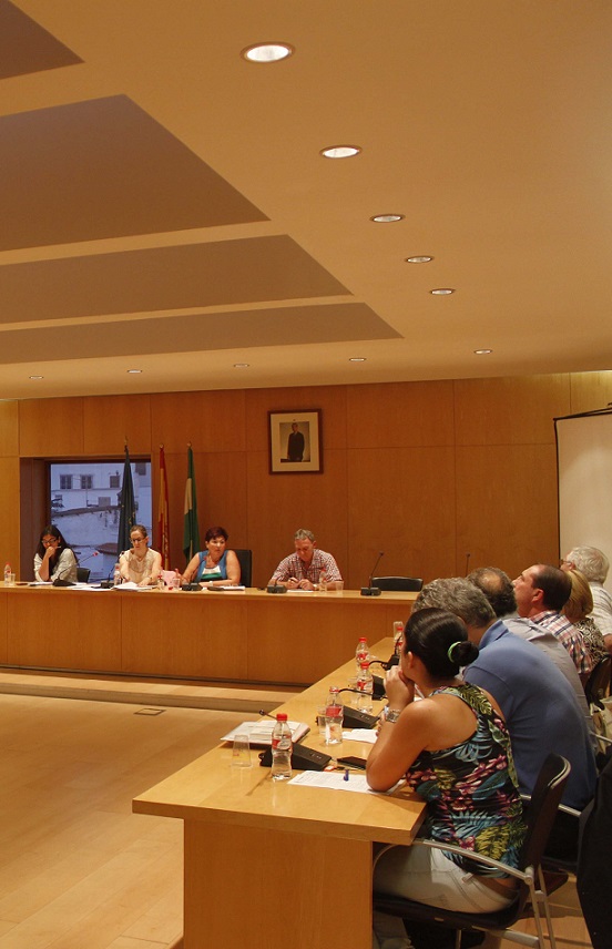Órgiva solicita la inclusión en los planes provinciales de obras y servicios para acometer arreglos en el anejo de Alcázar