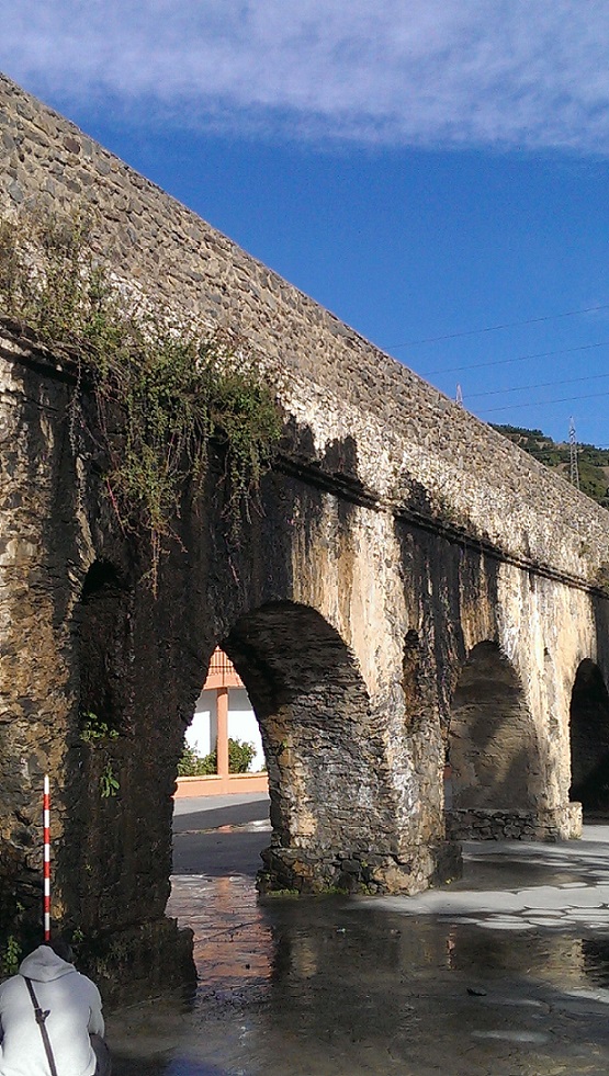 Almuñécar pide a la Junta permiso para reparar un tramo del acueducto romano en el tramo de Torrecuevas