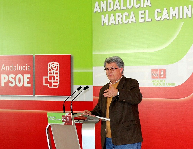 El PSOE sexitano muestra su apoyo al fraccionamiento en el pago de las matrículas en la universidad