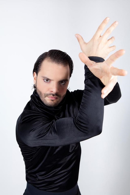 El bailaor gaditano Carlos Carbonell  presenta en Almuñécar su espectáculo 8 códigos