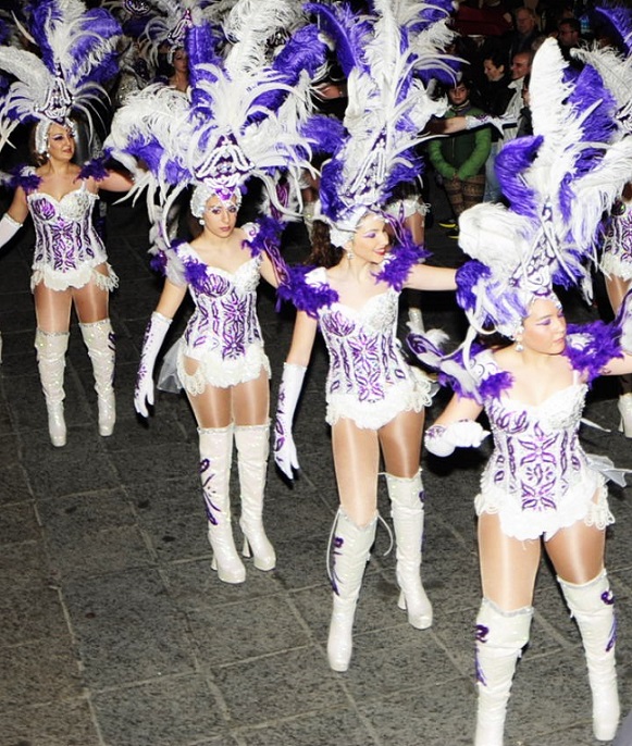 Almuñécar celebró con gran éxito de participación el concurso de disfraces del Carnaval para mayores