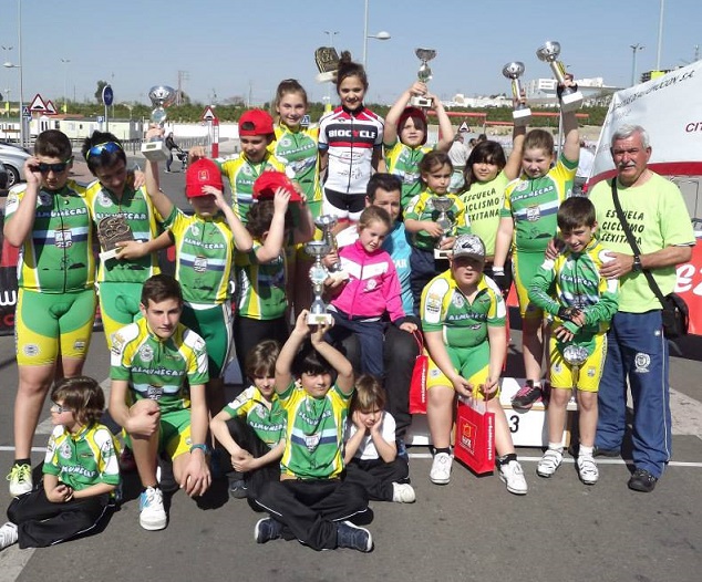 La Escuela de Ciclismo Sexitana comienza el Trofeo Federación con diez podios