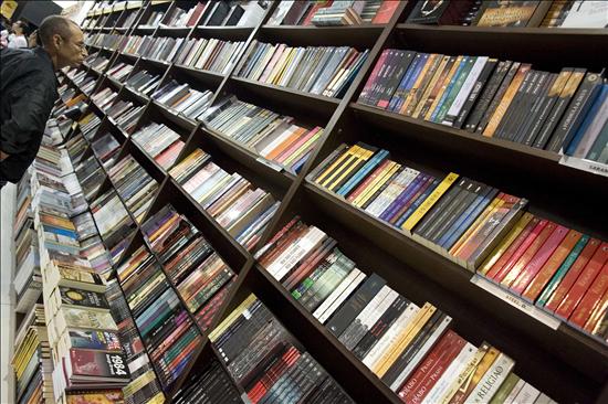 La asociación Julio Verne liberará libros en Motril para fomentar la lectura