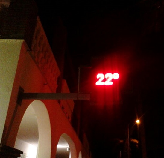 A estas horas de la madrugada la temperatura es de 22º en la Costa Tropical