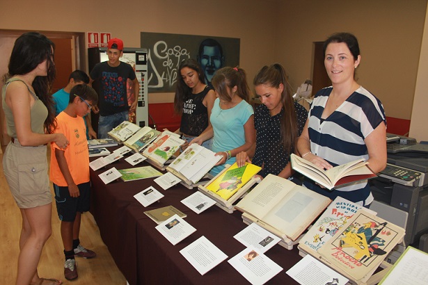 La Casa de la Juventud acoge una exposición de libros de los dos últimos siglos