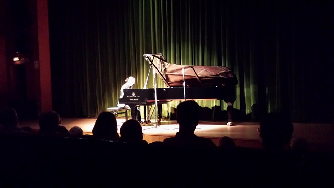 El pianista sexitano Pablo Ruiz ofreció anoche un gran concierto en la Casa de la Cultura