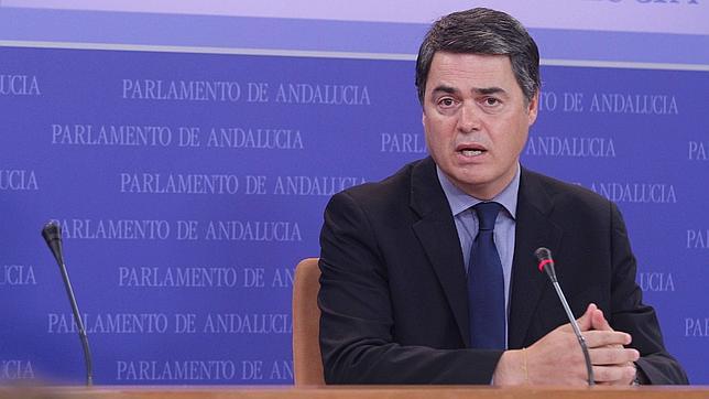 Rojas (PP-A) cree que Andalucía no crea empleo porque la comunidad "está padeciendo la política regresiva de PSOE e IU"
