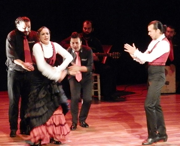 El bailaor Pepe Flores presentó en Almuñécar su espectáculo Pasaje