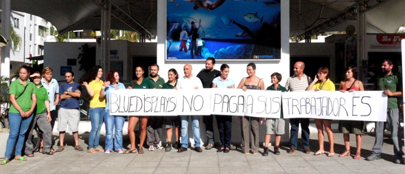 Protestas de los trabajadores del Aquarium y el Loro Sexi por retrasos en sus nóminas